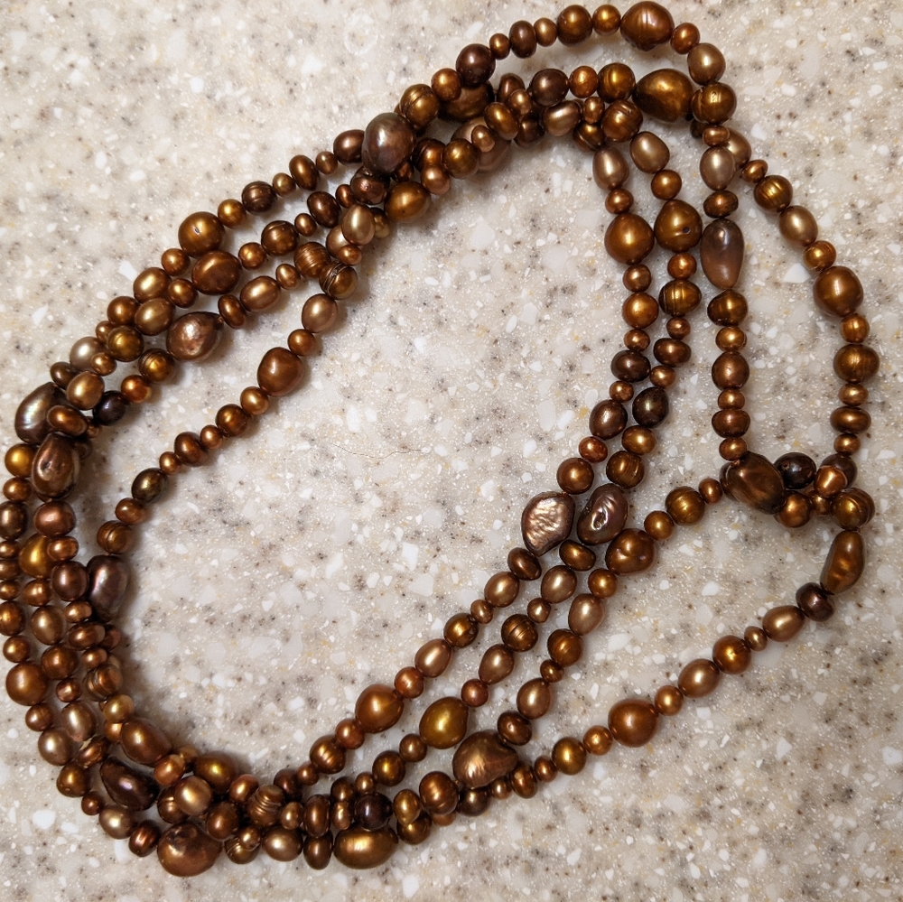 Colored pearl strand necklace